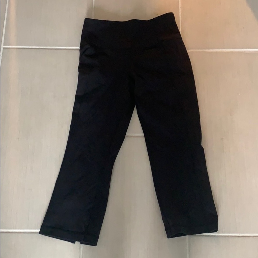 Lululemon cropped black leggings